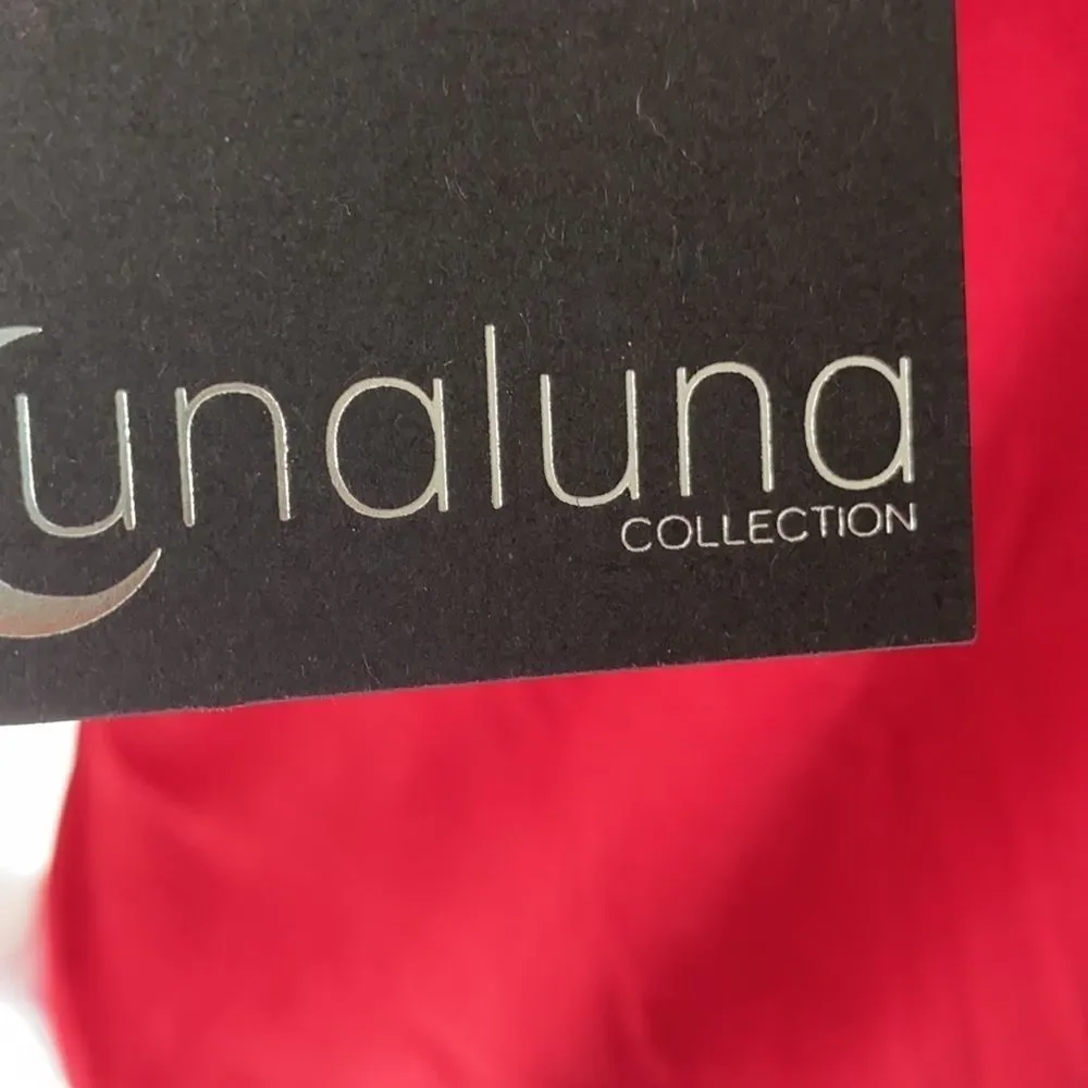 NWT Unaluna Abbey Long Wine Cold Shoulder Maxi XS - Picture 7 of 8